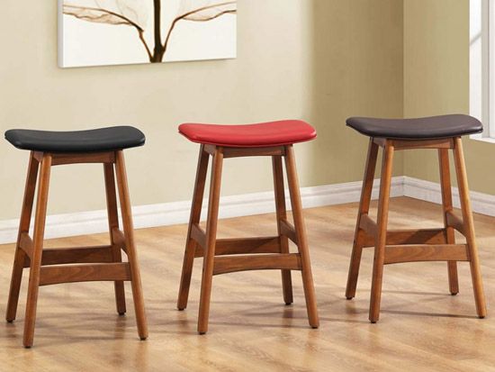 brown-wooden-chairs-red-and-black-also-with-brown-soft-floor-also-with-green-wall-and-pictures-915x777.jpg